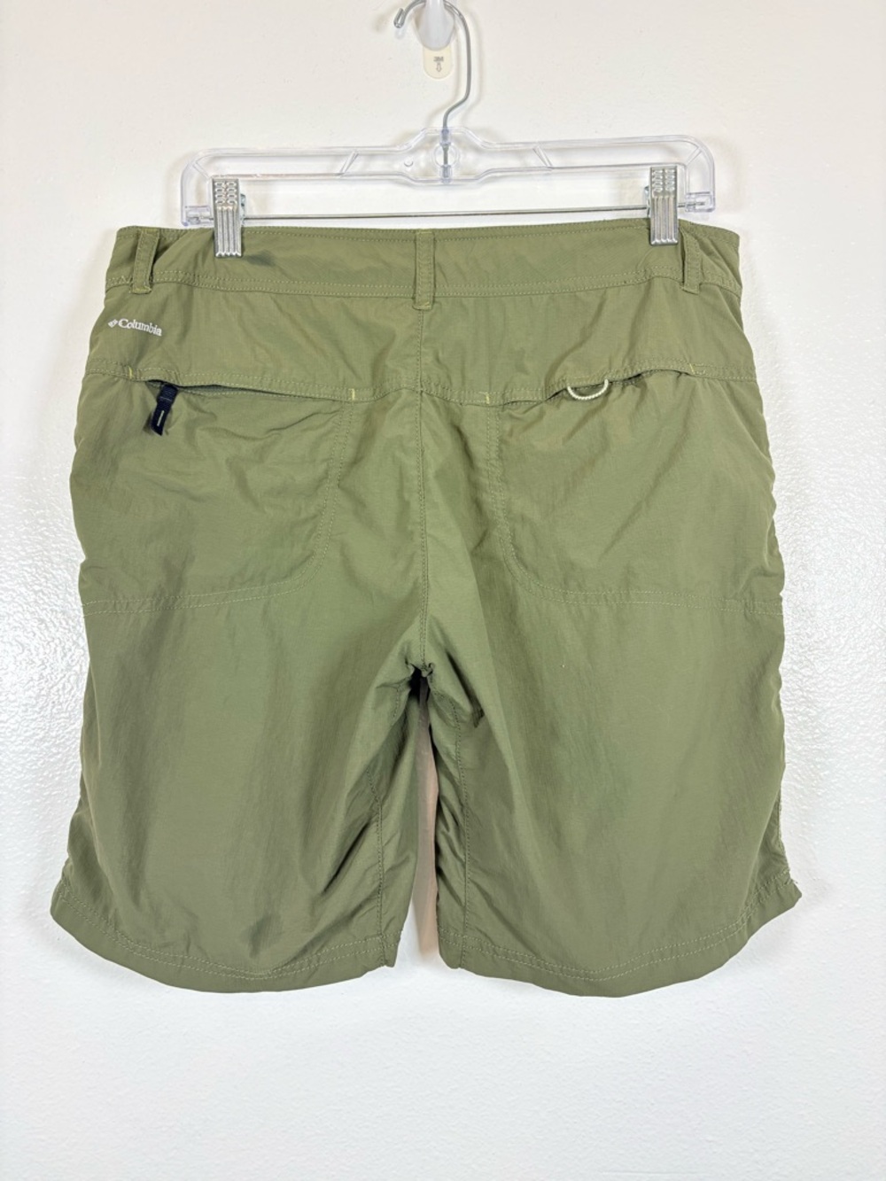 Columbia Olive Women's Outdoor Cargo Shorts - Picture 6 of 11